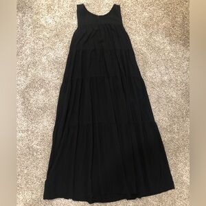 Sleeveless Tiered Black Maxi Dress